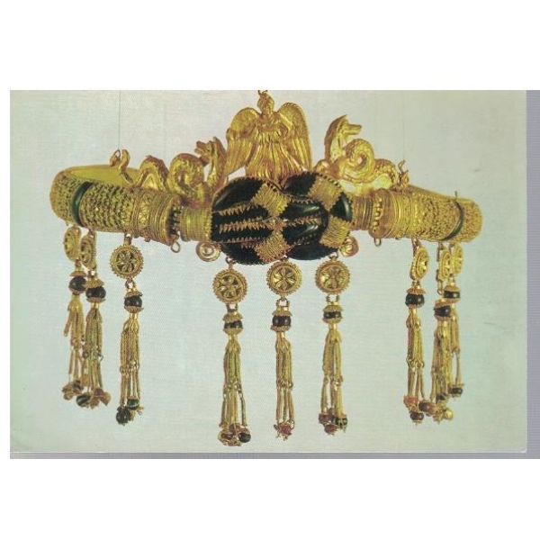 Munchen - Diadem mit flugelgottin und seedrachen
