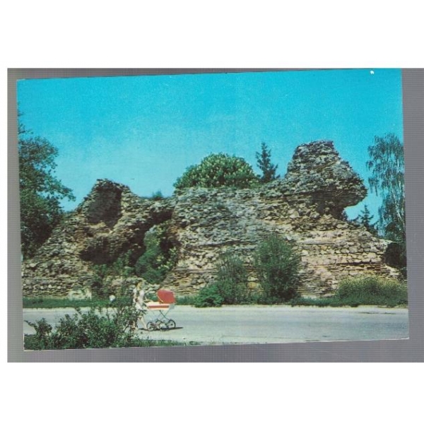 Хисаря - крепостната стена